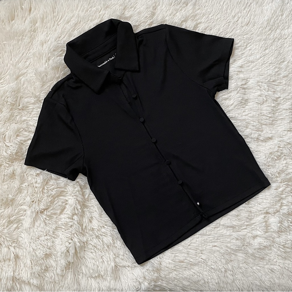 Soft Ribbed Button Up Top
